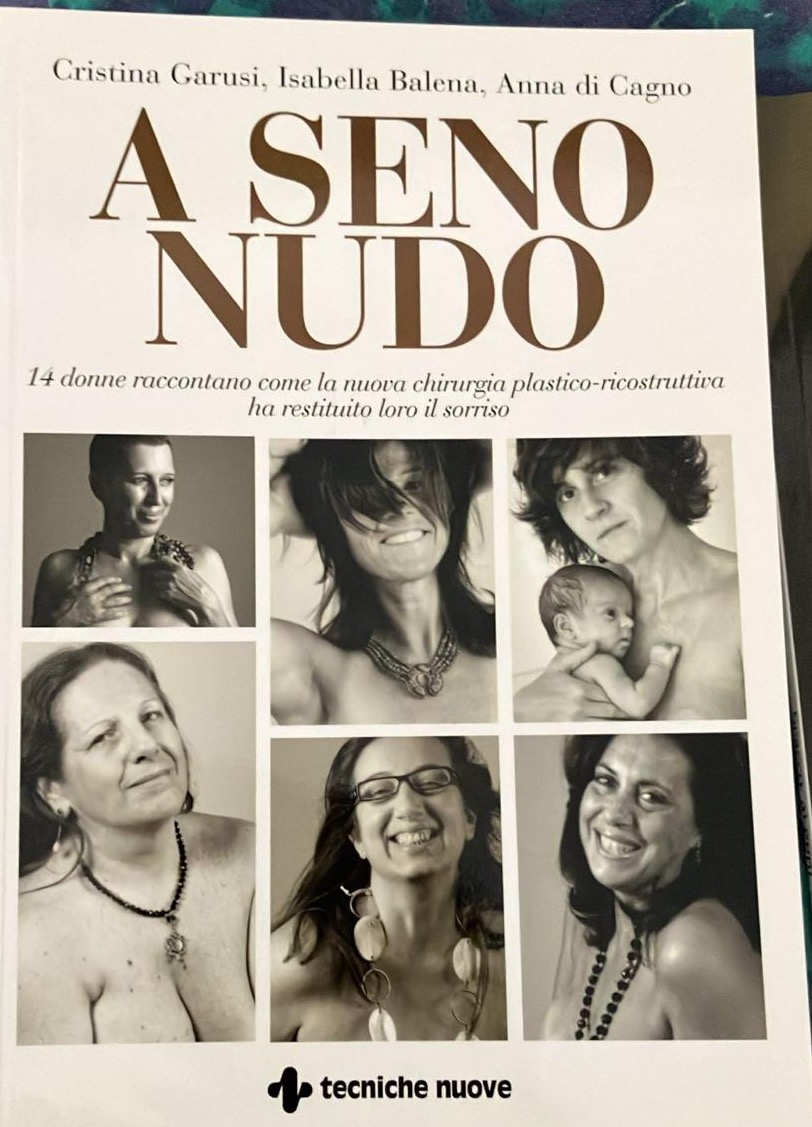 A Seno Nudo, copertina